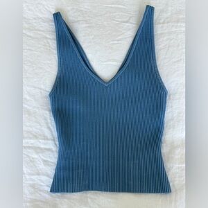 Aritzia Babaton V Neck Knit Sculpt Top XS